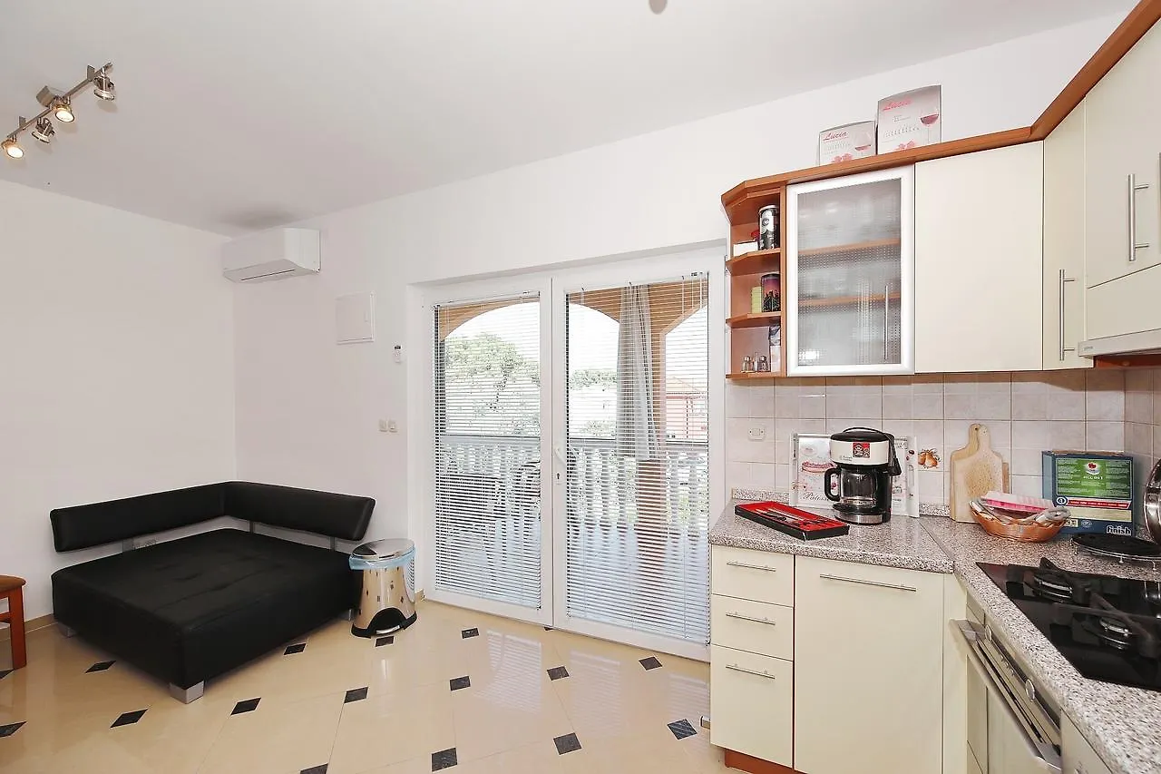 Apartment Sapavac Vir 0*,  Croatia